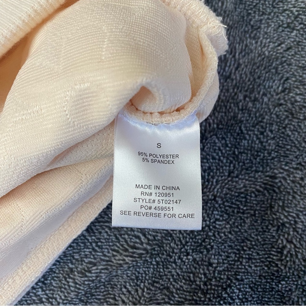 Pink Rose Boho Casual Blush Daisy Quilted Cropped Crewneck Sweatshirt. Size S - Picture 8 of 8